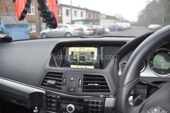 mercedes-e-class-2011-iphone-cradle-upgrade-004