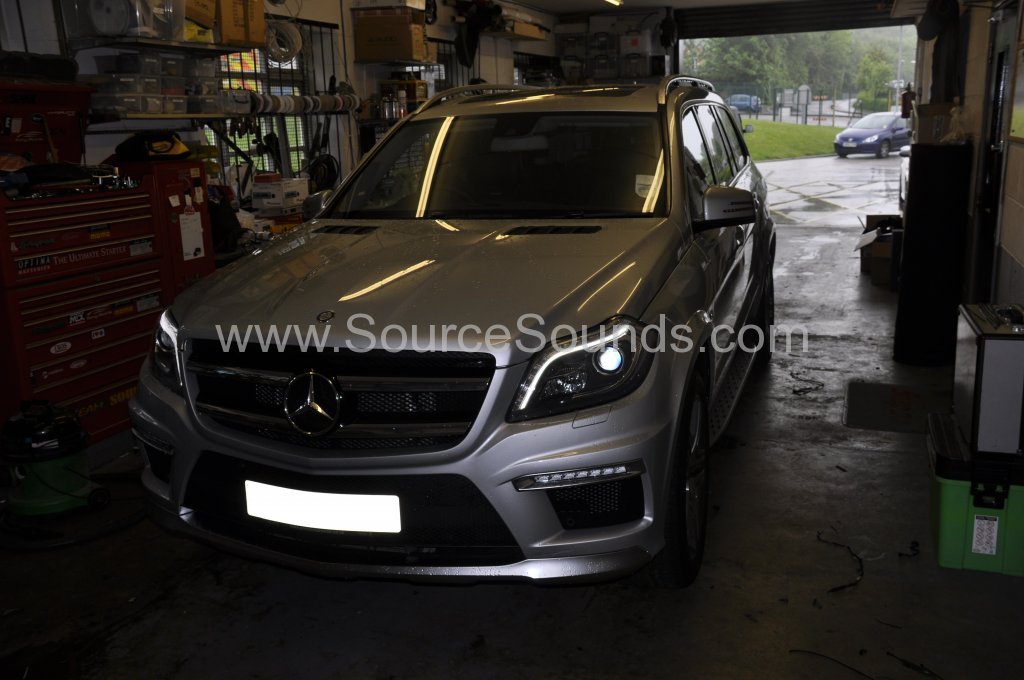 Mercedes AMG GL63 2014 headrest upgrade 001