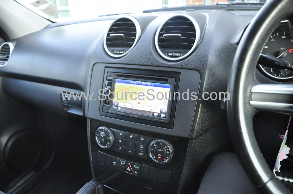 Mercedes ML 2006 navigation upgrade 005
