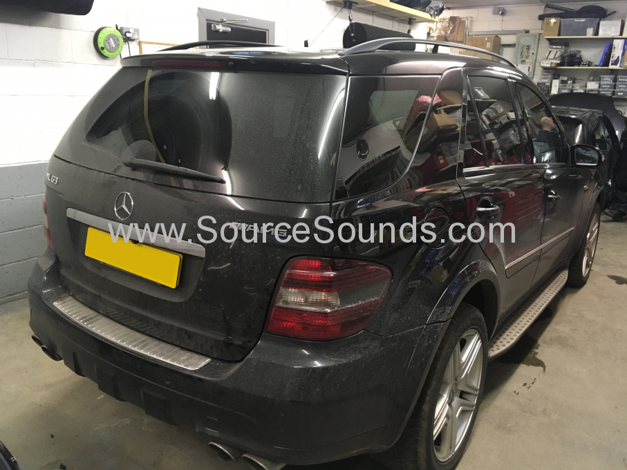 Mercedes ML AMG 2006 reverse camera 005