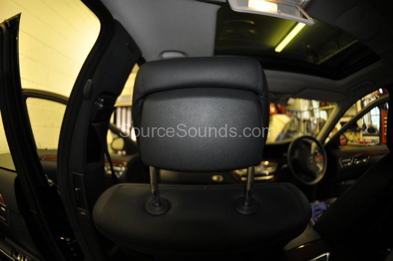 mercedes-s500-2008-headrest-screen-002