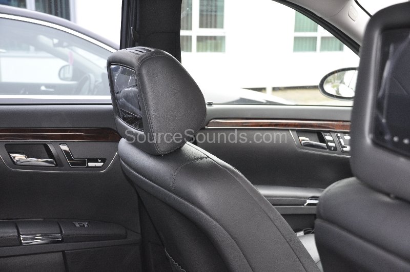 mercedes-s320-2007-rosen-headrest-upgrade-005