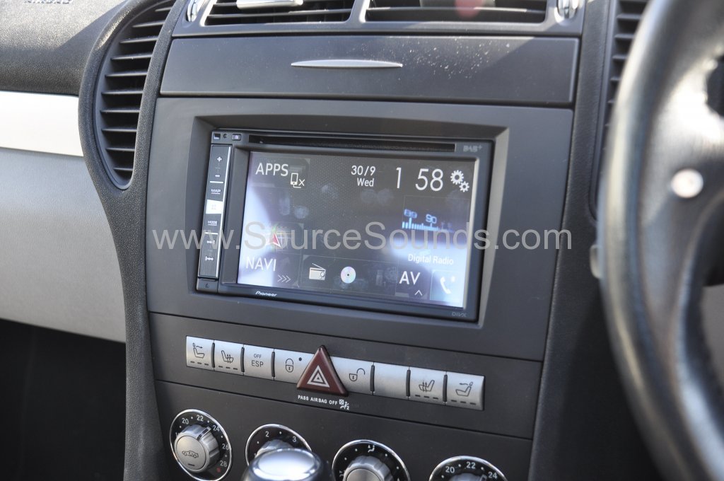 Mercedes SLK 2005 DAB upgrade 005