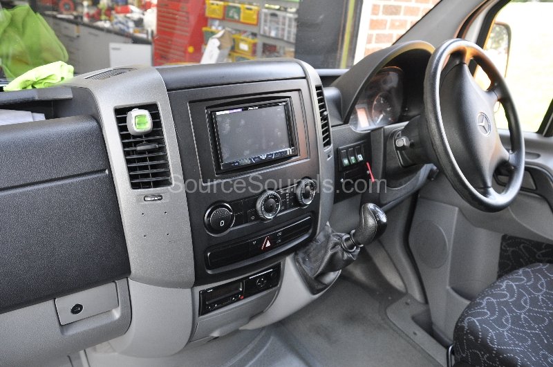 mercedes-sprinter-2008-stereo-upgrade-003
