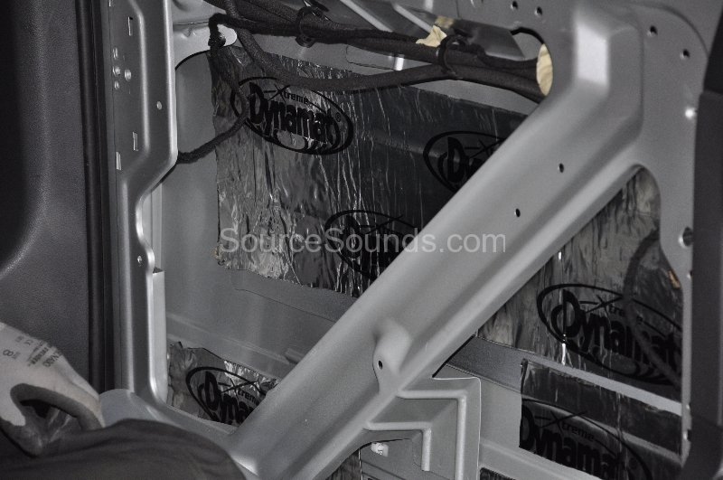 mercedes-viano-sound-proofing-026 mercedes-viano-sound-proofing-026