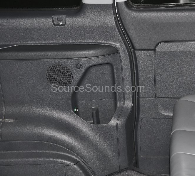mercedes-vito-2010-rear-power-sockets-005 mercedes-vito-2010-rear-power-sockets-005