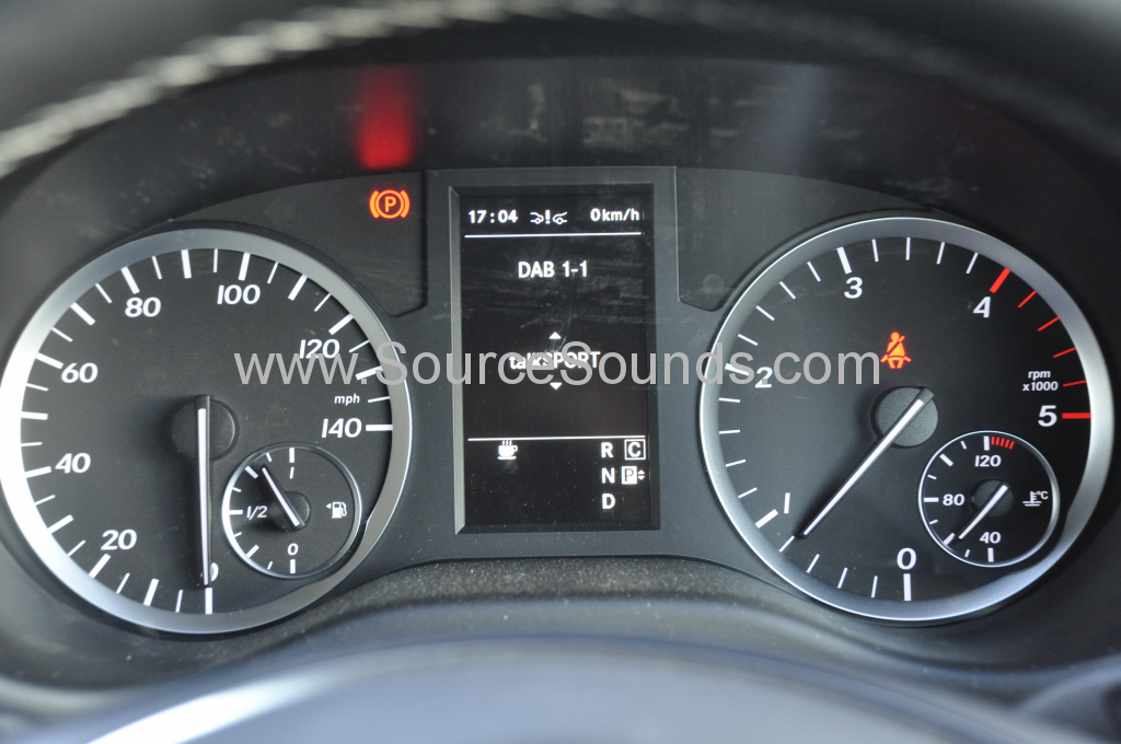 Mercedes Vito 2015 DAB upgrade 005