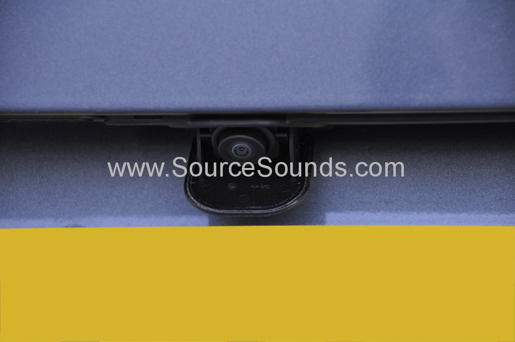 Mercedes Vito 2015 reverse camera upgrade 010