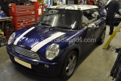 BMW Mini Cooper 2003 DAB radio upgrade 001