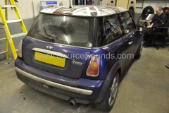 BMW Mini Cooper 2003 DAB radio upgrade 002