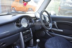 Mini Cooper 2003 stereo upgrade 003