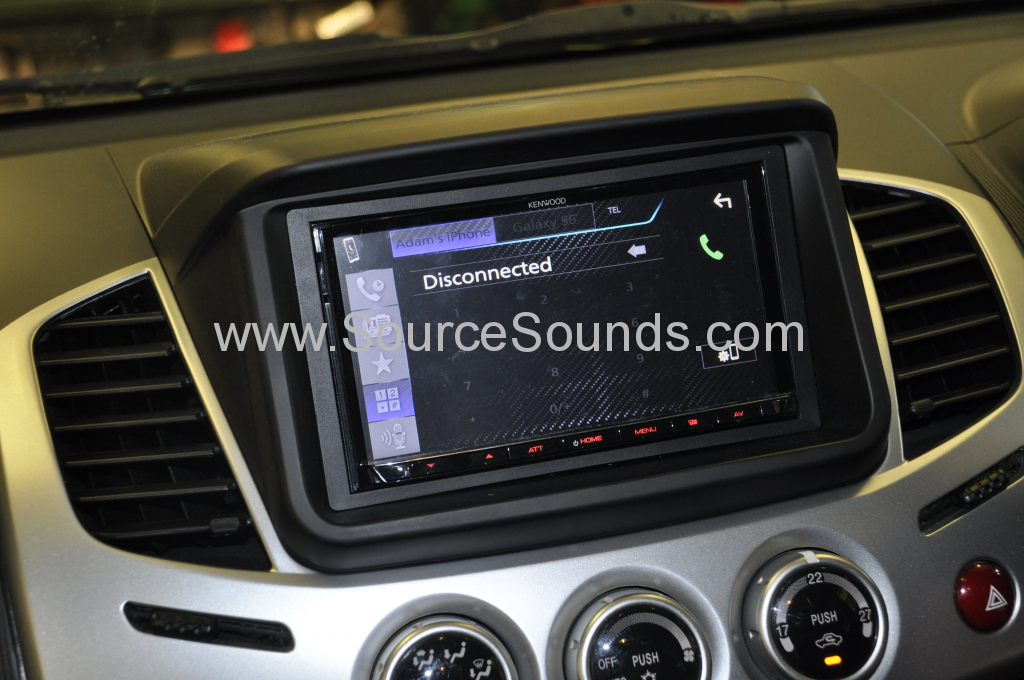 Mitsubishi L200 2015 DAB screen 007