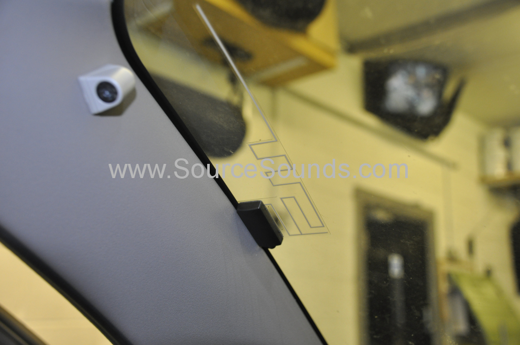 Mitsubishi L200 2015 DAB screen 009