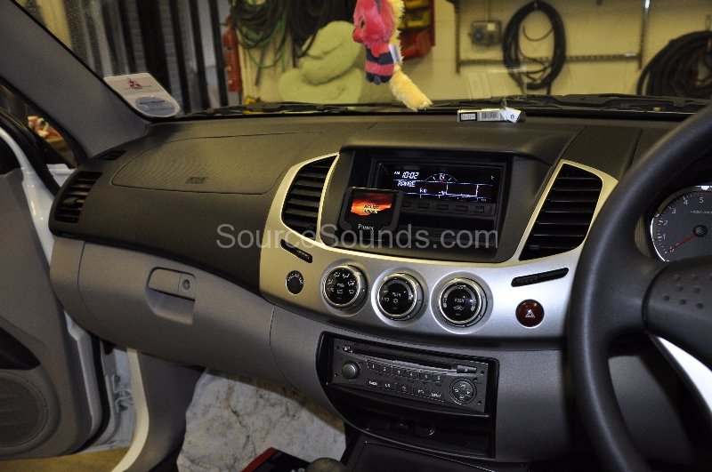mitsubishi-l200-trojan-2012-bluetooth-upgrade-003