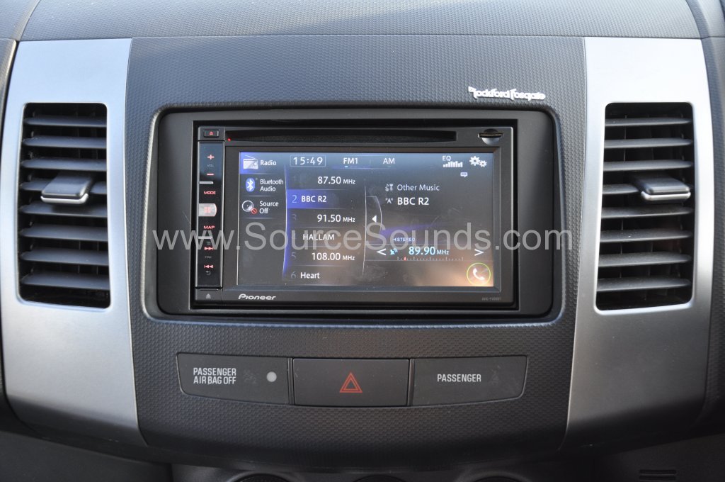 Mitsubishi Outlander 2007 navigation upgrade 006