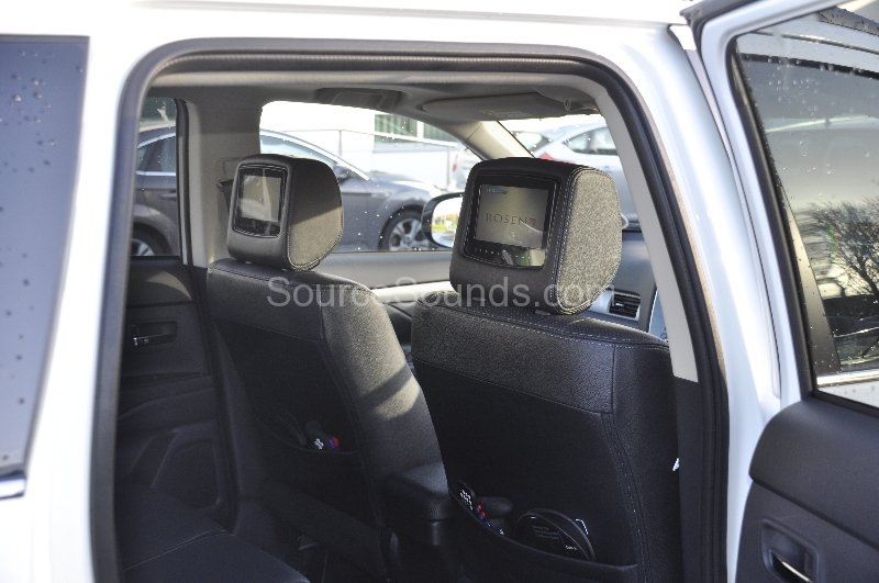 mitsubishi-outlander-2013-headrest-screens-005 mitsubishi-outlander-2013-headrest-screens-005