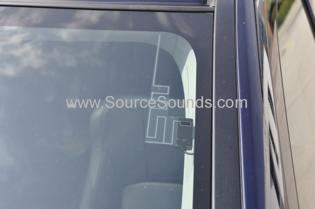 Misubishi Outlander GX4 2010 DAB upgrade 008