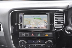 Mitsubishi Outlander Phev 2015 navi upgrade 007