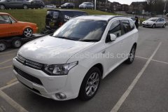  Mitsubishi Outlander Phev 2015
