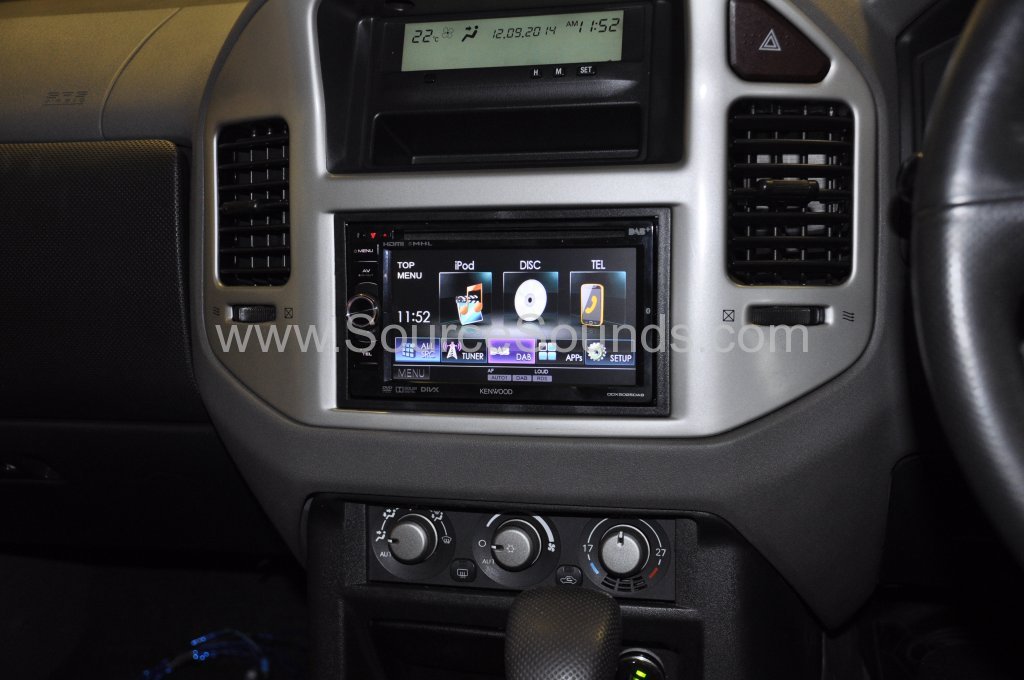 Mitsubishi Shogun 2004 DAB upgrade 005