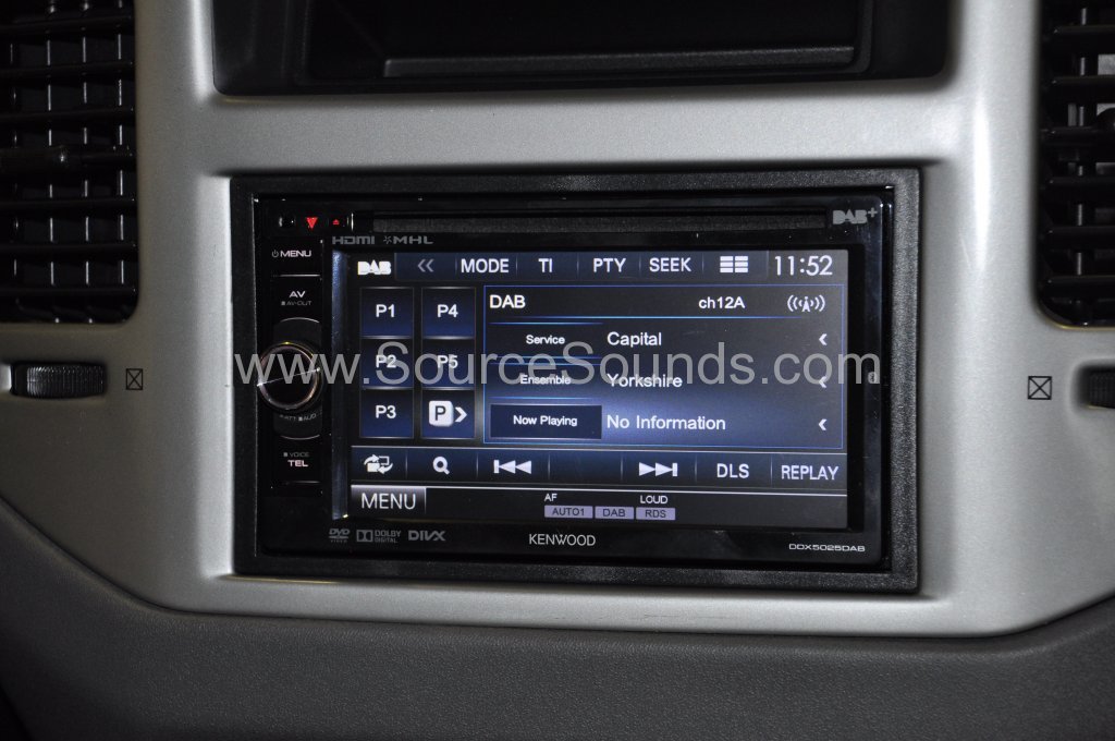 Mitsubishi Shogun 2004 DAB upgrade 007