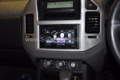 Mitsubishi Shogun 2004 DAB upgrade 005