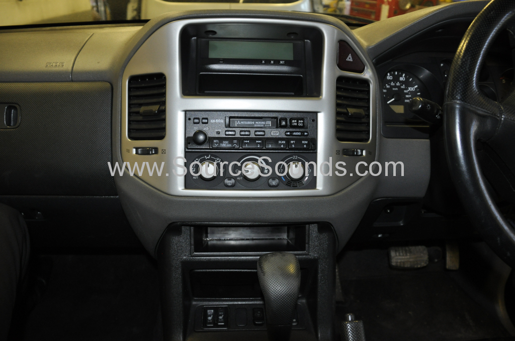 Mitsubishi Shogun 2006 navigation upgrade 003