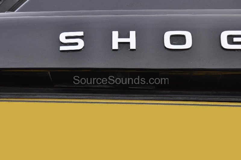 mitsubishi-shogun-2011-reverse-camera-upgrade-004