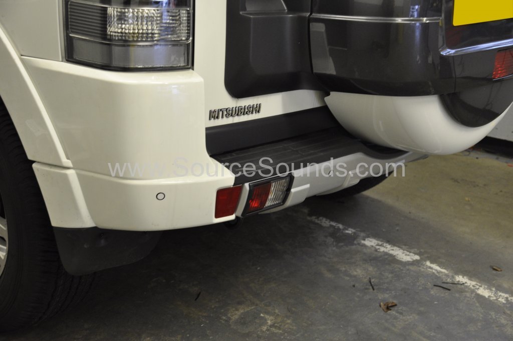 Mitsubishi Shogun 2014 parking sensor upgrade 006