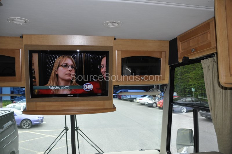 motorhome-av-screen-005