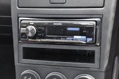 nissan-350z-2004-dab-stereo-upgrade-005