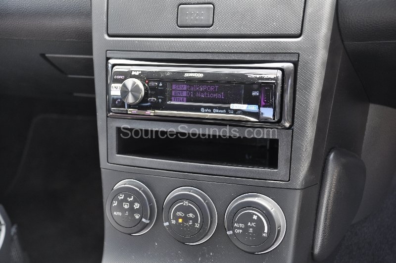 nissan-350z-2004-dab-stereo-upgrade-004 nissan-350z-2004-dab-stereo-upgrade-004