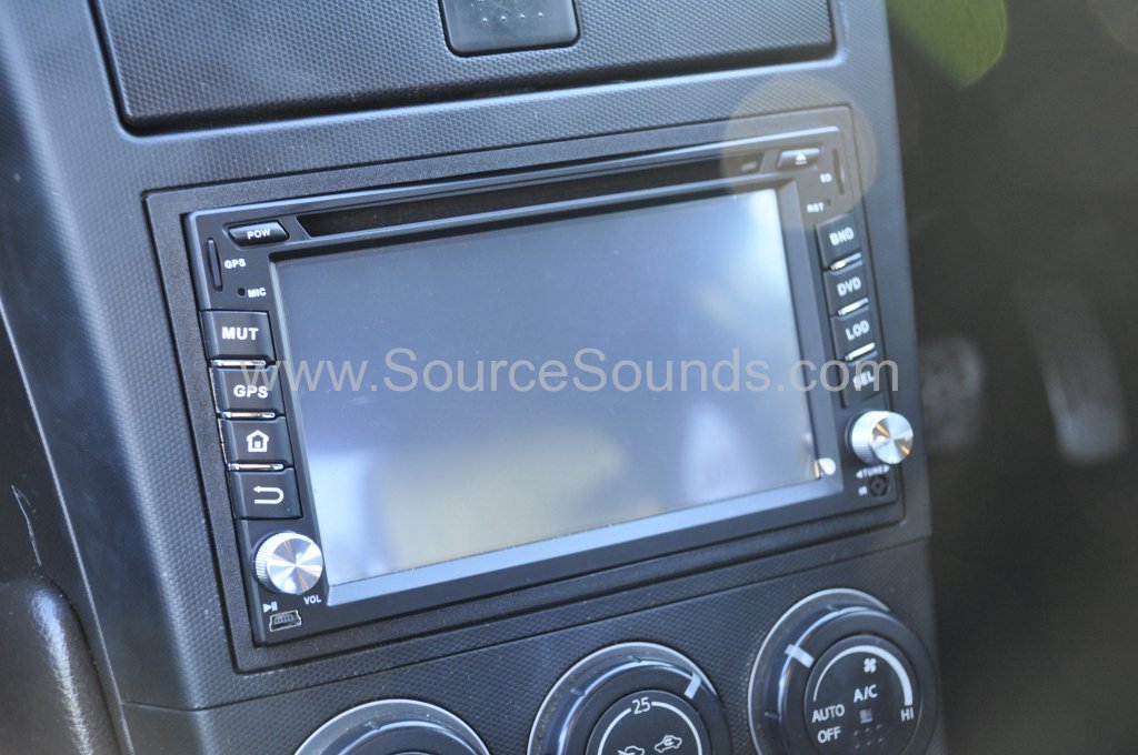 Nissan 350z 2004 screen upgrade 007