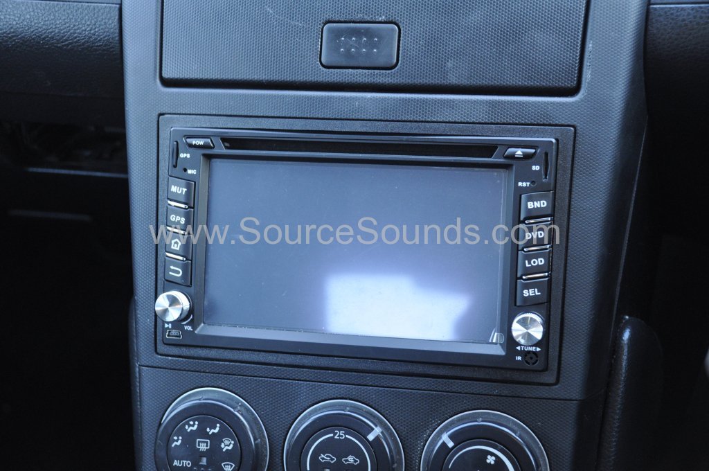 Nissan 350z 2004 screen upgrade 008