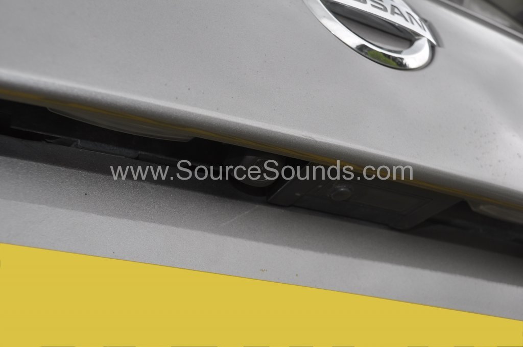 Nissan 370z 2011 reverse camera upgrade 007