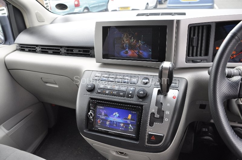 nissan-el-grande-stereo-upgrade-004-jpg nissan-el-grande-stereo-upgrade-004-jpg