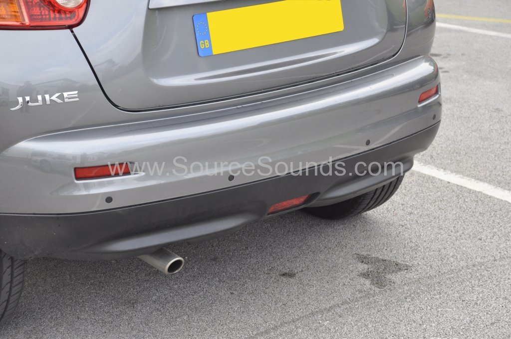 Nissan Juke 2012 rear parking sensors 003