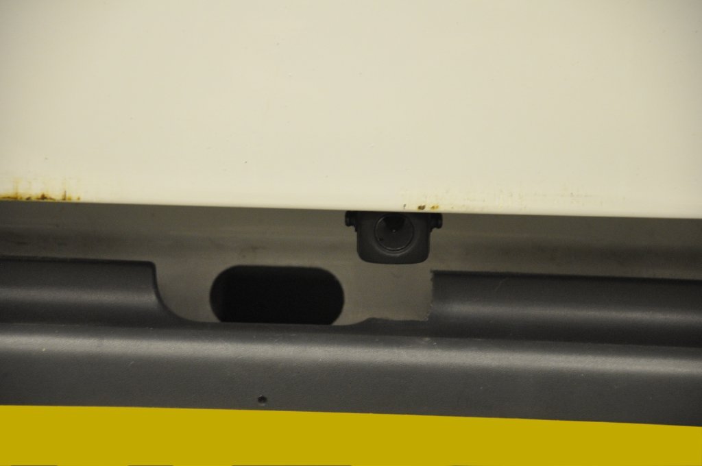 Nissan Navara 2006 reverse camera upgrade 005