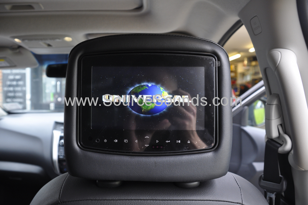 Nissan Navara 2016 Rosen headrests 005