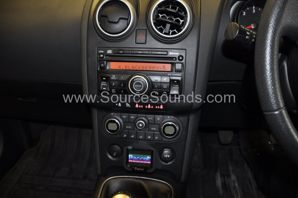 Nissan Qashqai 2008 bluetooth upgrade 003