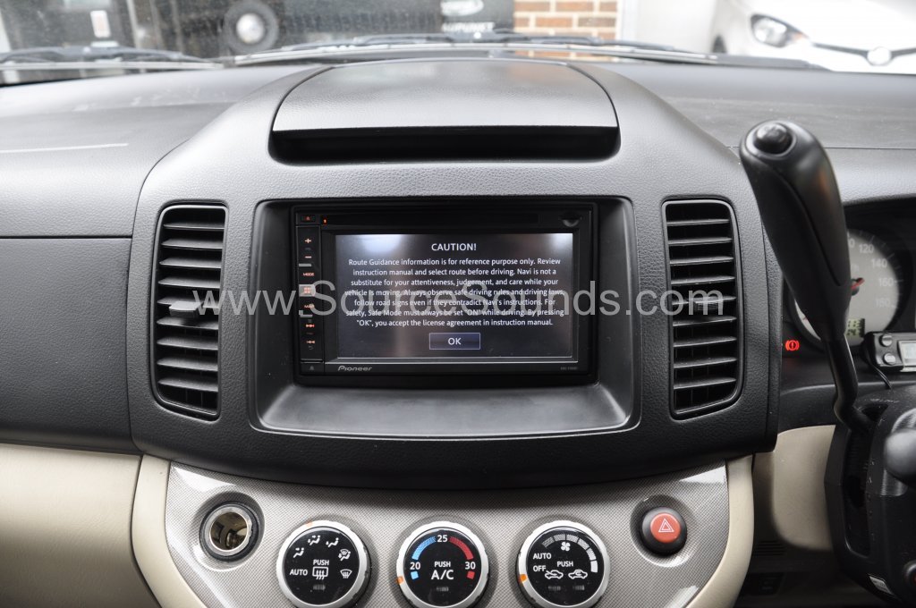 Nissan Serena 2002 navigation upgrade 004