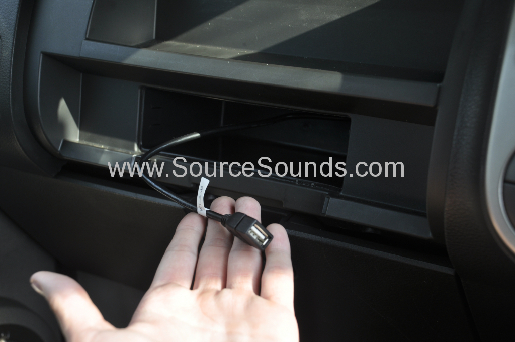 Nissan Xtrail 2005 DAB upgrade 008