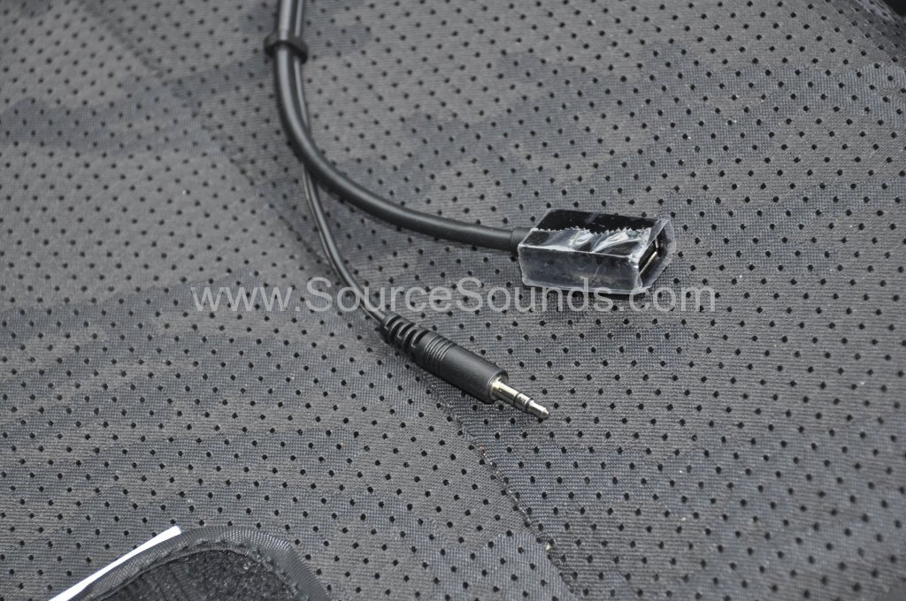 Peugeot 3008 2010 bluetooth upgrade 011