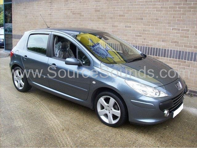 Peugeot 307 2007 DAB stereo upgrade 001