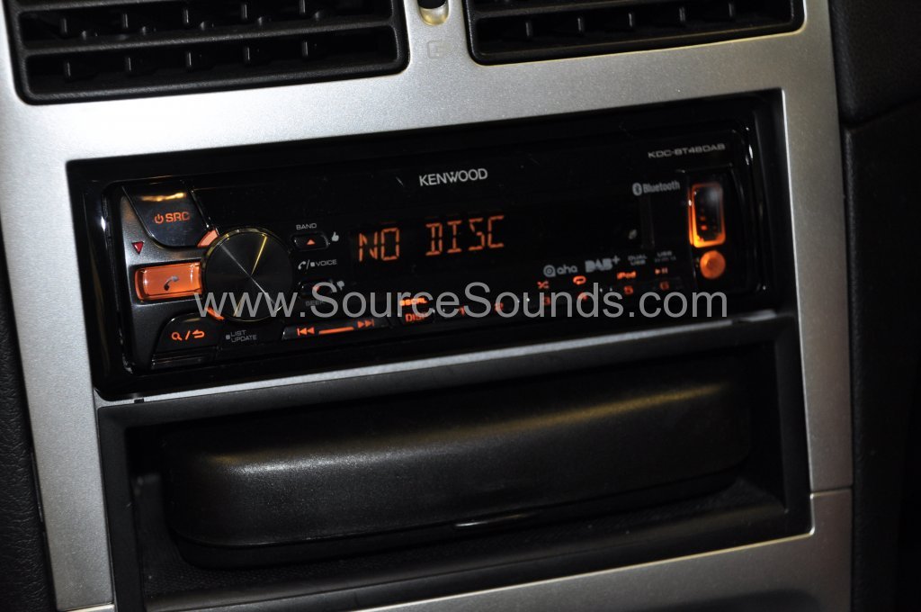 Peugeot 307 2007 DAB stereo upgrade 005