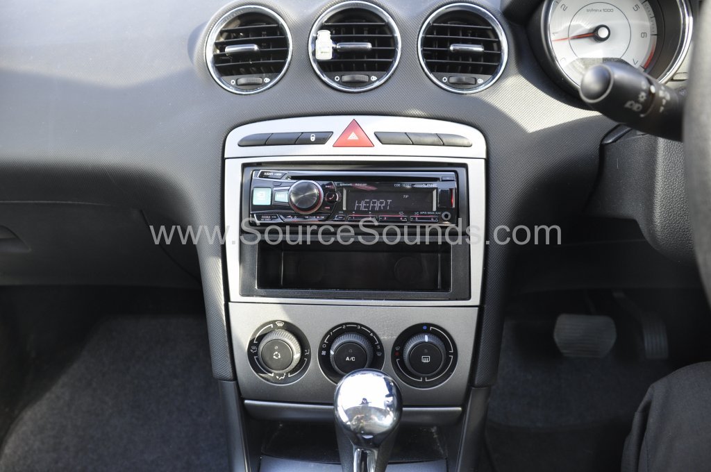 Peugeot 308 2008 stereo upgrade 004