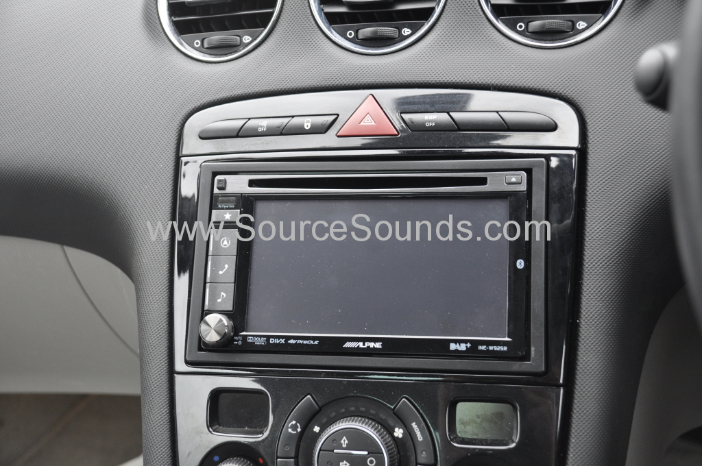 Peugeot 308cc DAB upgrade 004