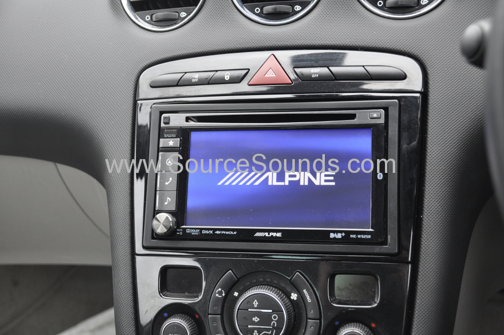 Peugeot 308cc DAB upgrade 005