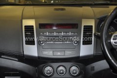 Peugeot 4007 2011 DAB screen upgrade 003.JPG