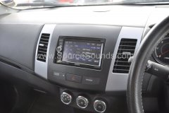 Peugeot 4007 2011 DAB screen upgrade 004.JPG